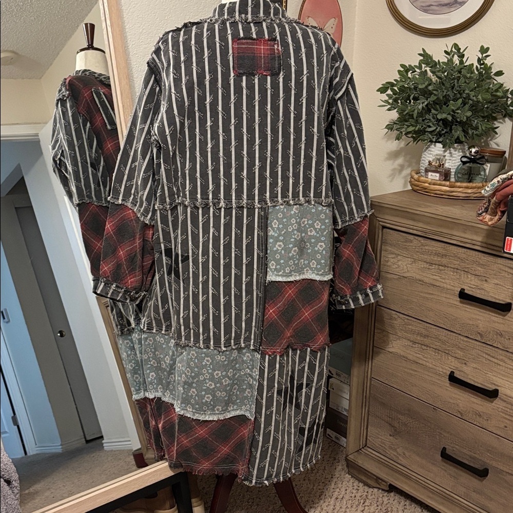 POL Patchwork Long Boho Jacket-Size Medium - Picture 7 of 9